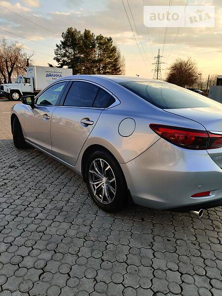 Седан Mazda 6 2016 в Черновцах
