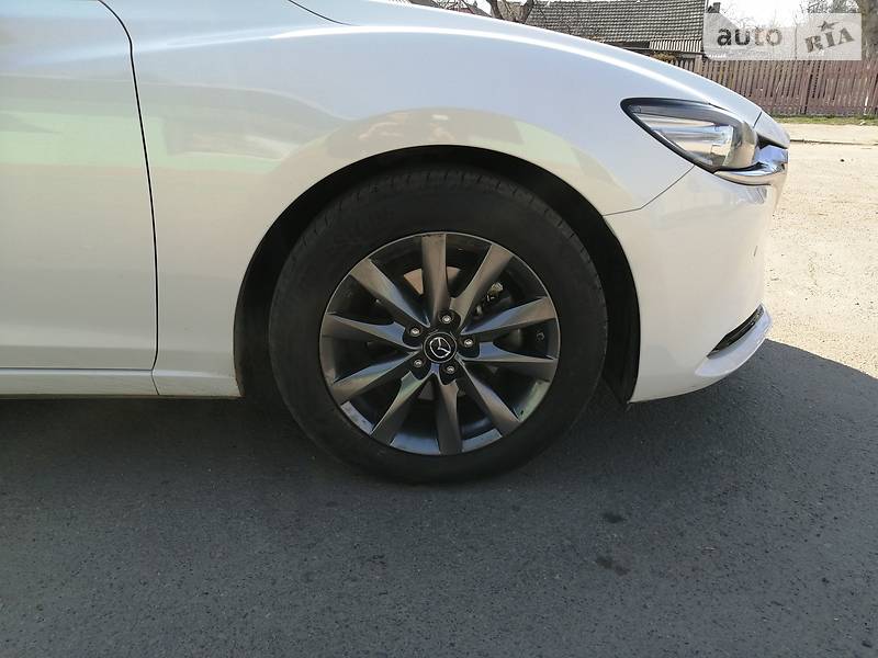 Седан Mazda 6 2018 в Чернівцях