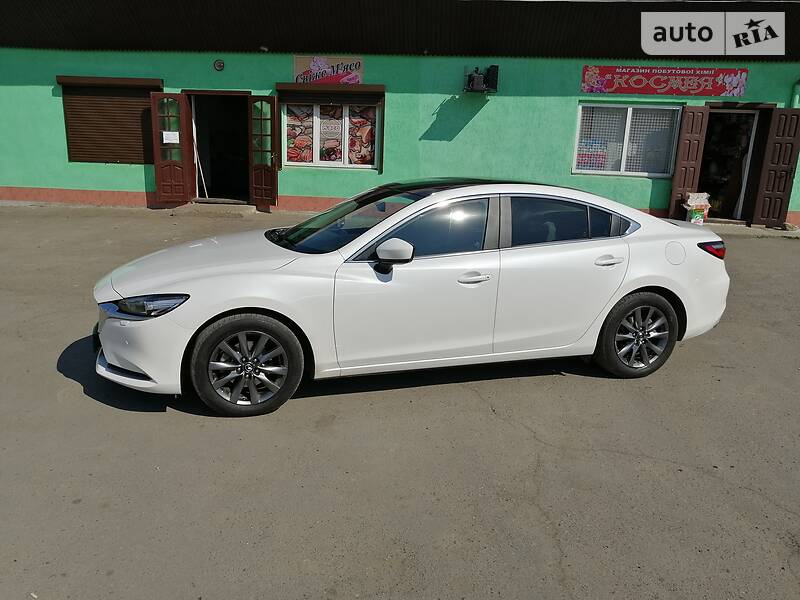Седан Mazda 6 2018 в Чернівцях