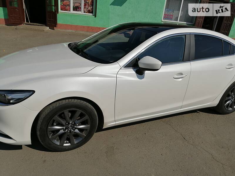 Седан Mazda 6 2018 в Чернівцях