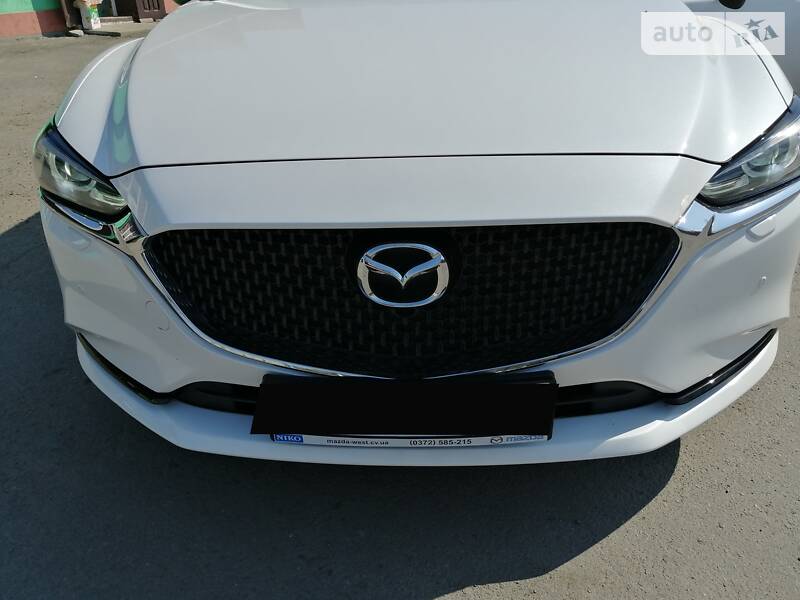 Седан Mazda 6 2018 в Чернівцях