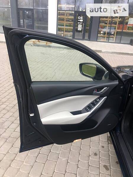 Седан Mazda 6 2017 в Львове