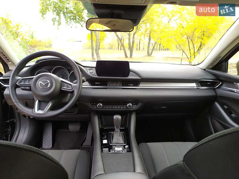 Седан Mazda 6 2018 в Днепре