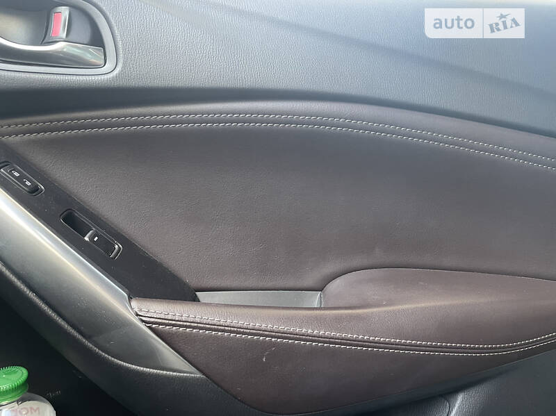 Седан Mazda 6 2016 в Хмельницком