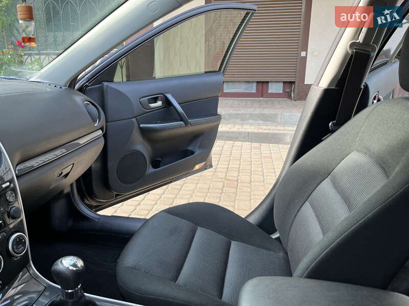 Седан Mazda 6 2006 в Днепре
