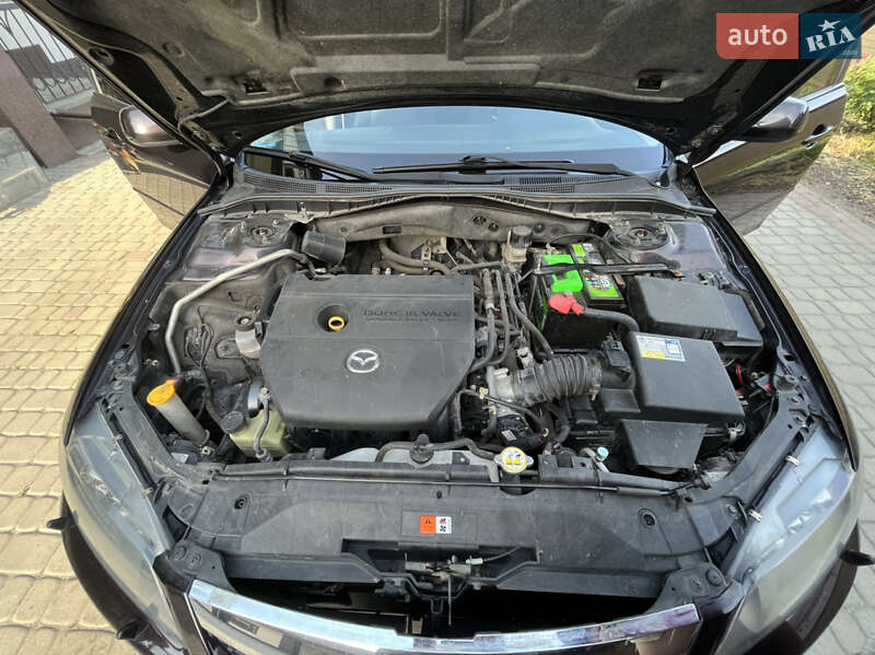 Седан Mazda 6 2006 в Днепре