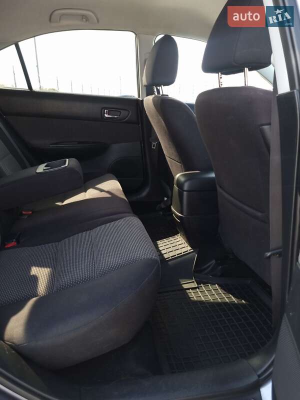 Лифтбек Mazda 6 2003 в Киеве