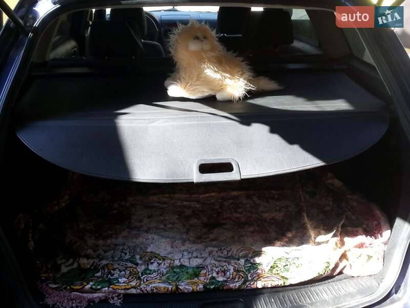 Універсал Mazda 6 2003 в Радомишлі