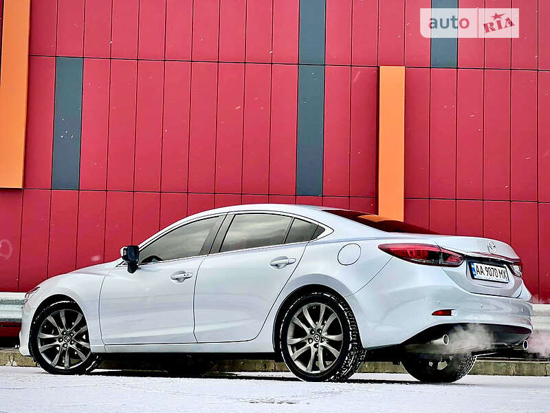 Седан Mazda 6 2016 в Киеве