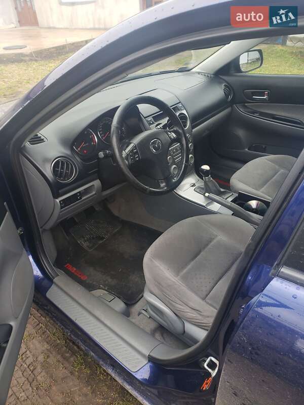 Седан Mazda 6 2003 в Черновцах