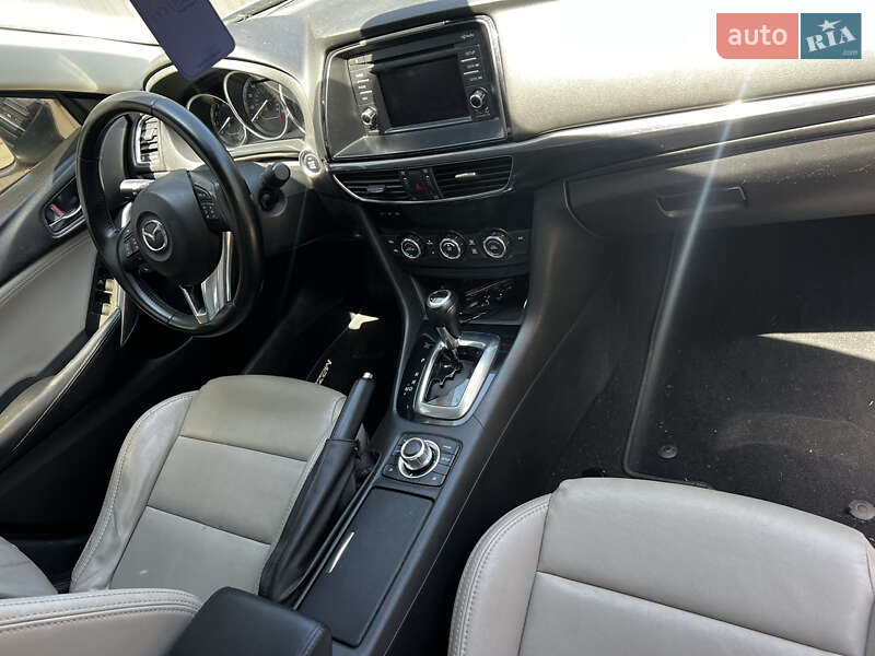 Седан Mazda 6 2013 в Миколаєві