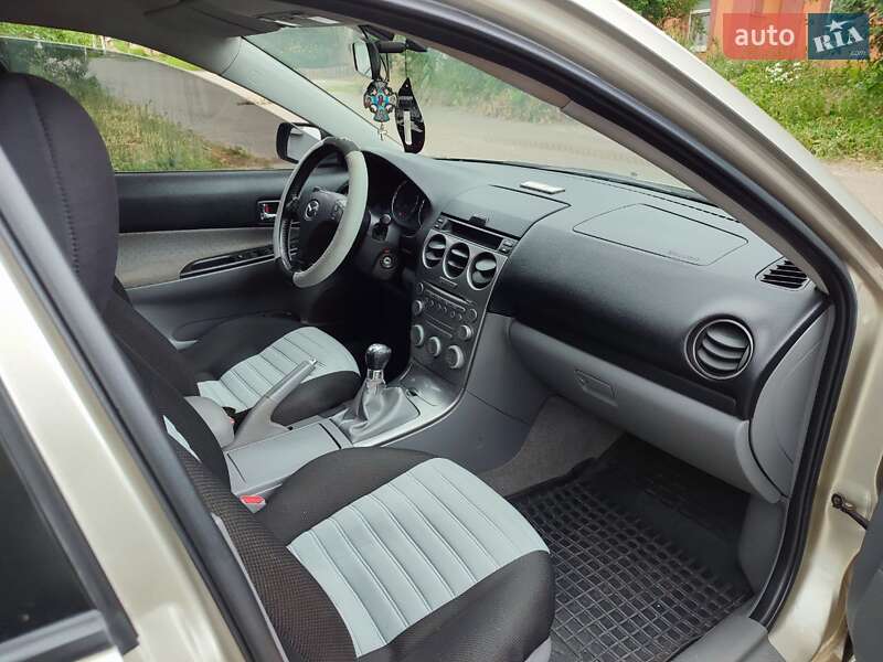 Седан Mazda 6 2004 в Кегичевке