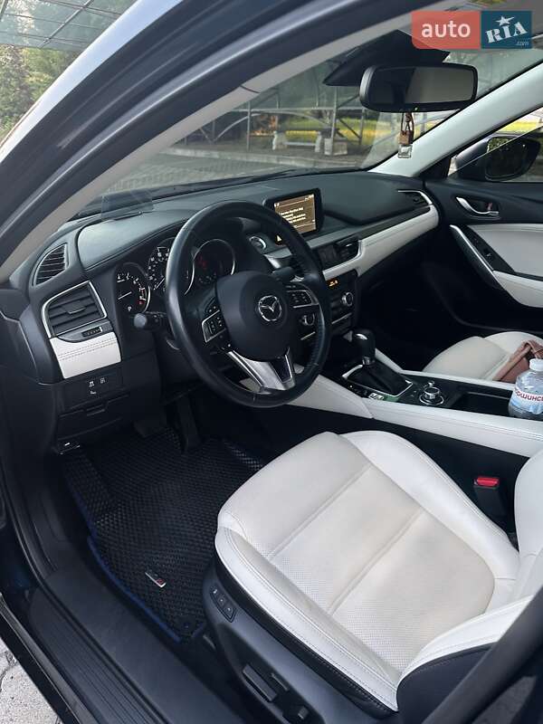 Седан Mazda 6 2016 в Павлограде