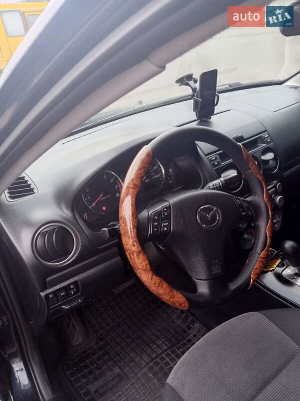 Седан Mazda 6 2004 в Яготине