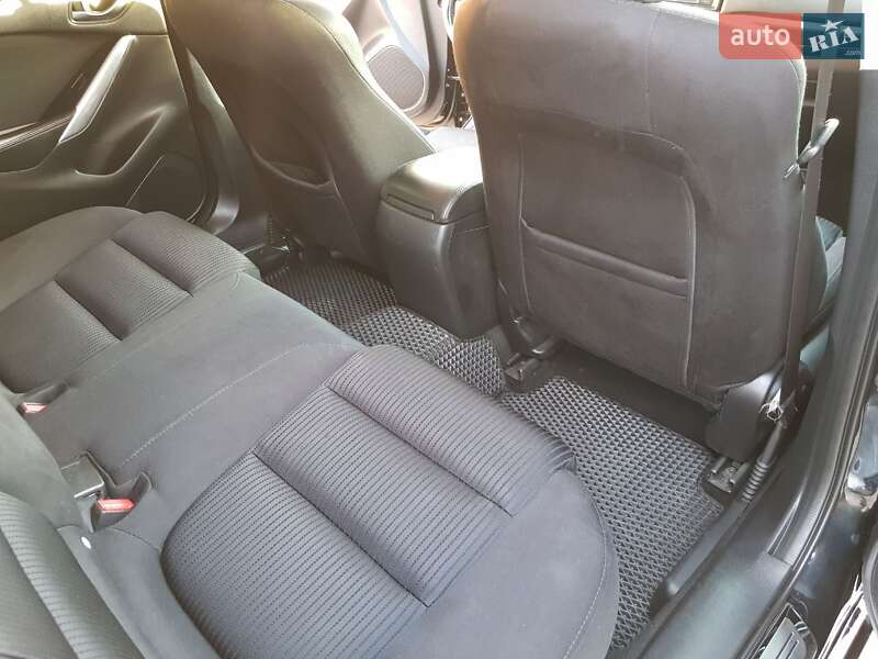 Седан Mazda 6 2013 в Дніпрі