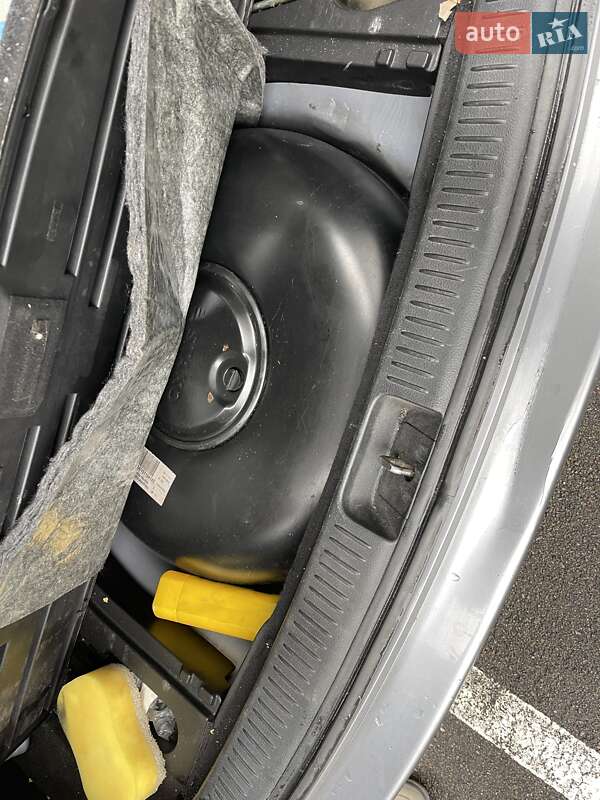 Универсал Mazda 6 2004 в Киеве