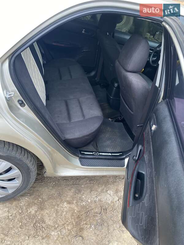 Mazda 6 2004