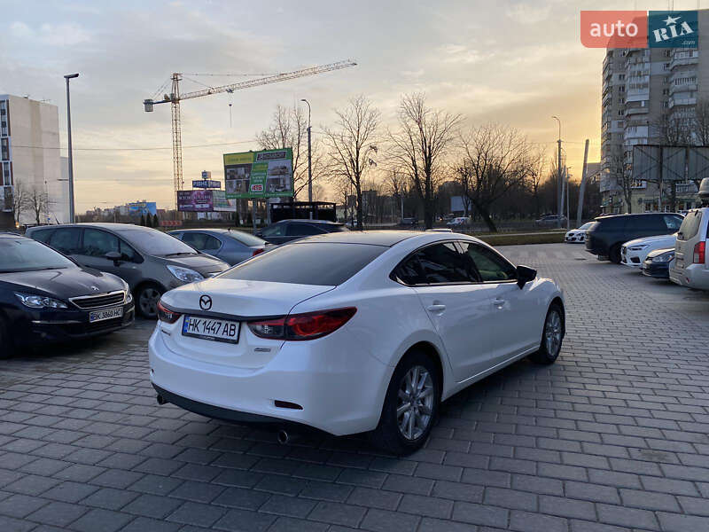 Седан Mazda 6 2015 в Рівному