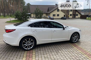 Седан Mazda 6 2014 в Новояворовске