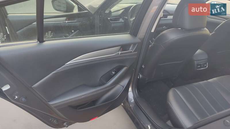 Седан Mazda 6 2018 в Днепре