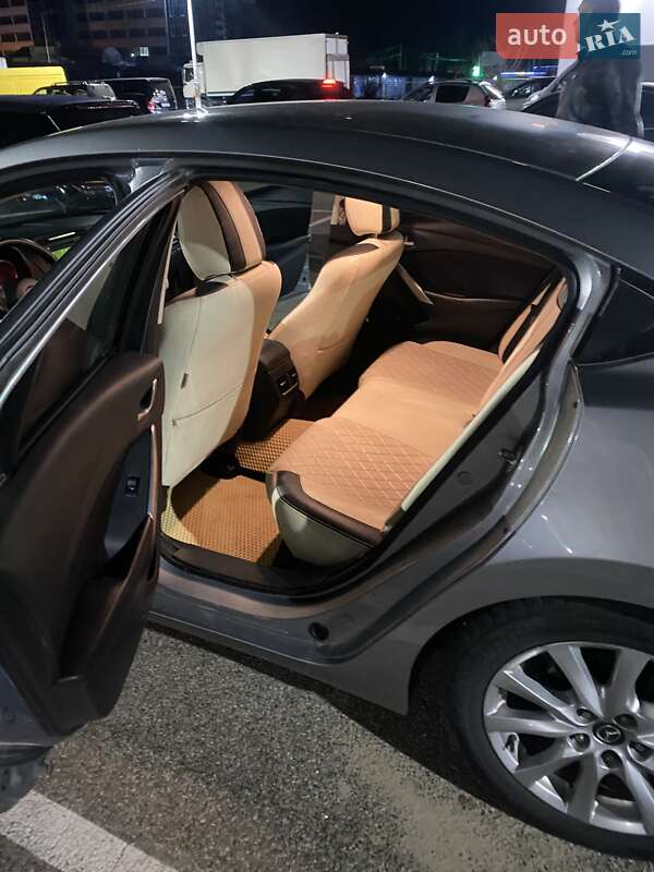 Седан Mazda 6 2012 в Камне-Каширском