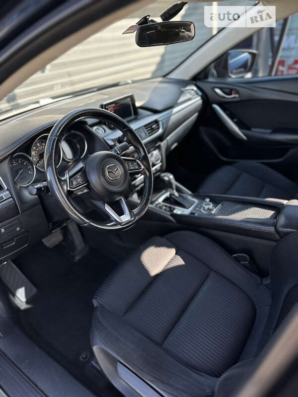 Седан Mazda 6 2016 в Звягеле