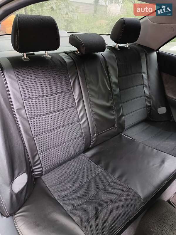 Седан Mazda 6 2004 в Запорожье