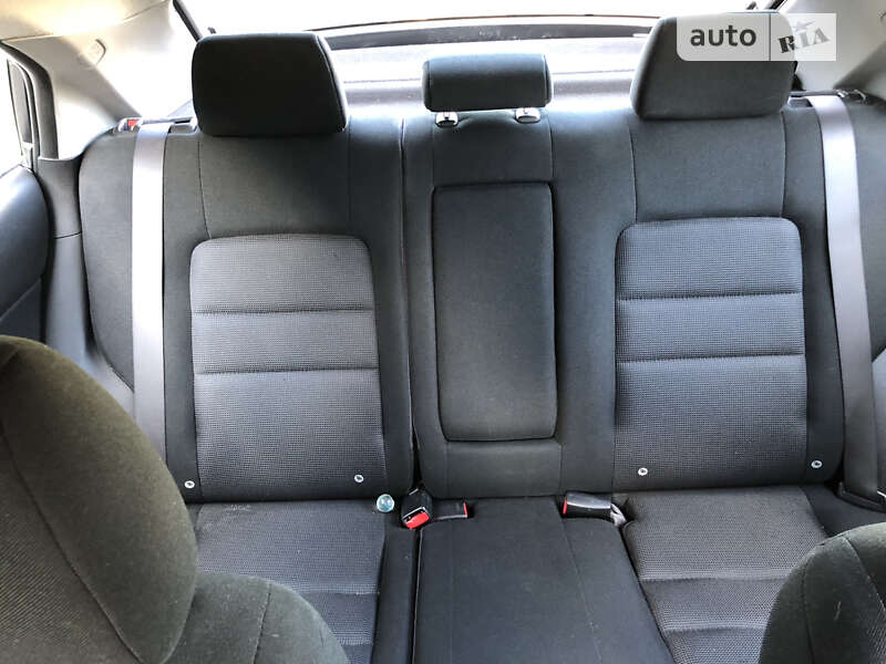 Лифтбек Mazda 6 2005 в Березному