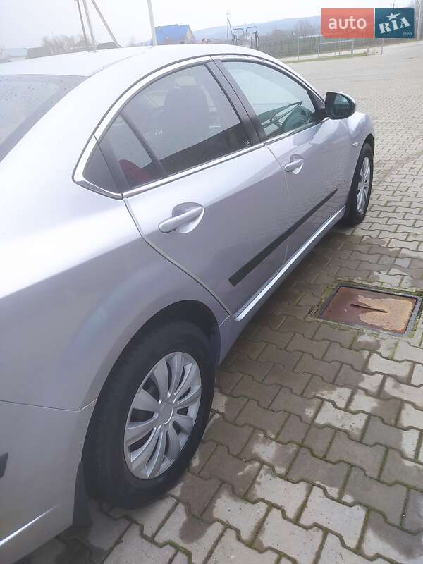 Седан Mazda 6 2008 в Черновцах