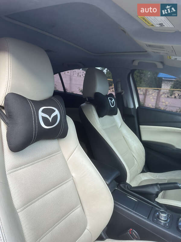 Седан Mazda 6 2014 в Кривом Роге