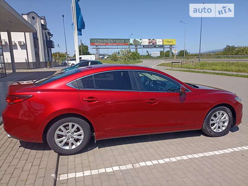 Седан Mazda 6 2016 в Ужгороді
