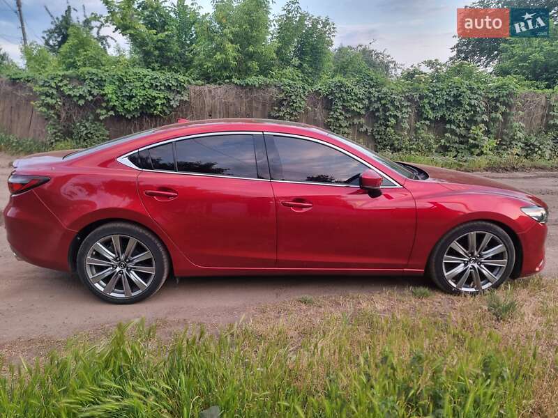 Седан Mazda 6 2018 в Смілі