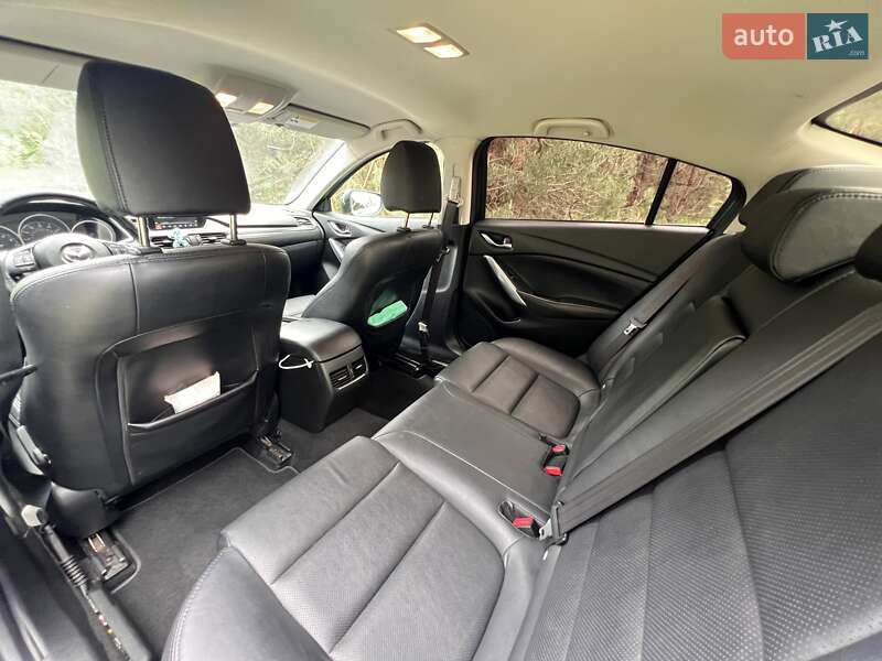 Седан Mazda 6 2015 в Львове