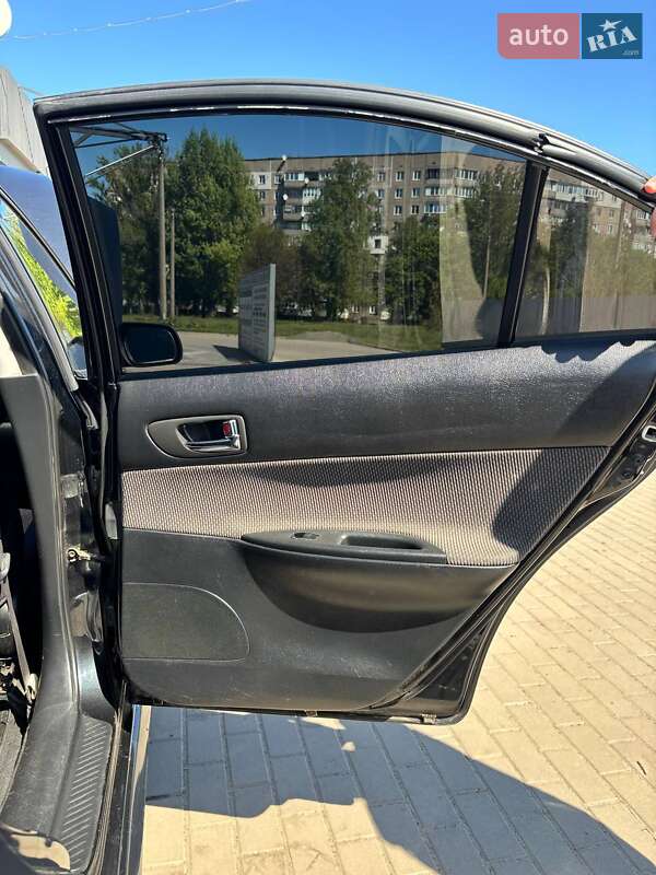 Седан Mazda 6 2004 в Смеле