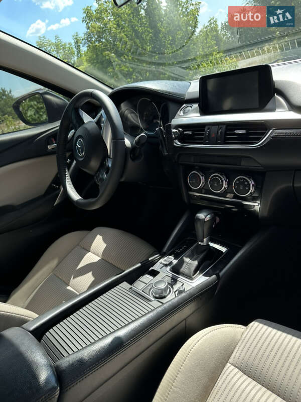 Седан Mazda 6 2015 в Запоріжжі