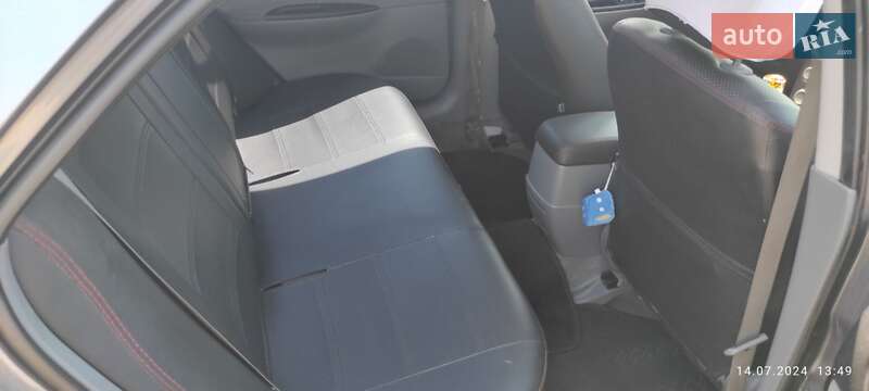Седан Mazda 6 2004 в Чернигове