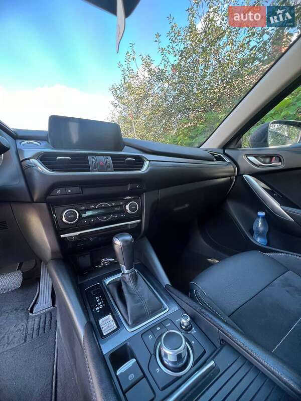 Седан Mazda 6 2016 в Львові