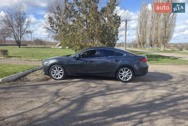 Седан Mazda 6 2014 в Днепре