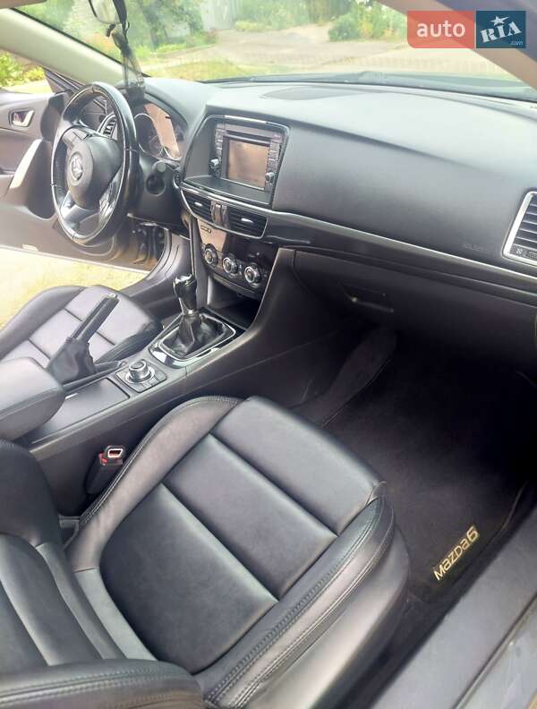 Седан Mazda 6 2014 в Днепре