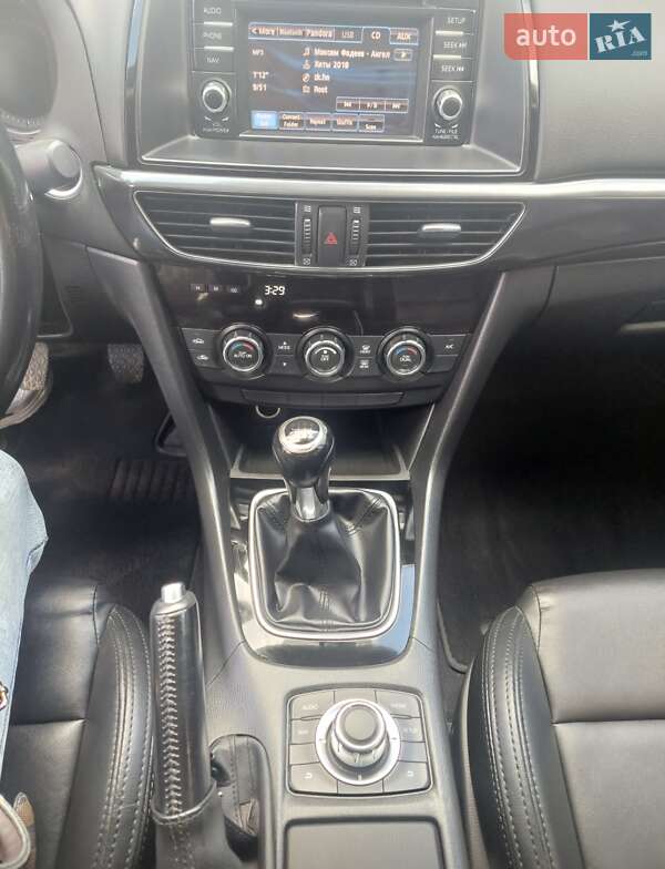 Седан Mazda 6 2014 в Днепре