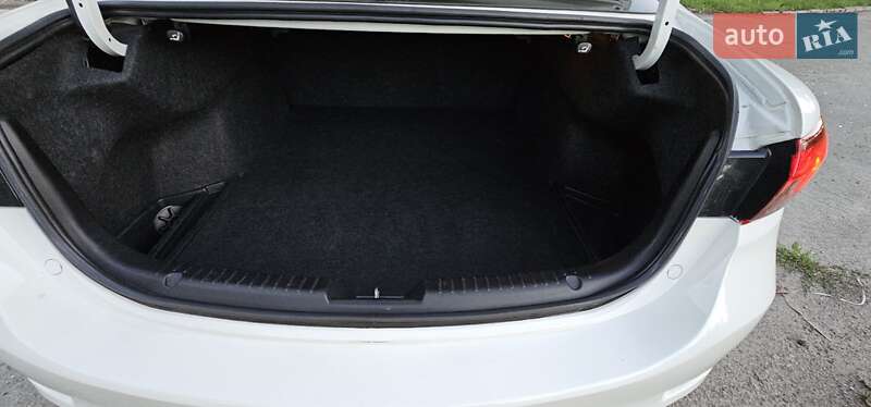 Седан Mazda 6 2014 в Києві