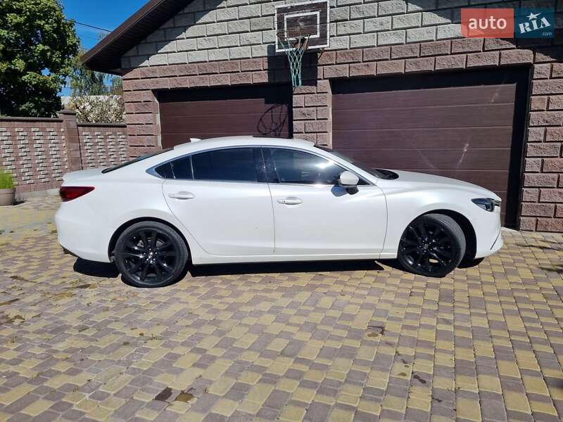 Седан Mazda 6 2016 в Рівному