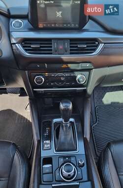 Седан Mazda 6 2016 в 