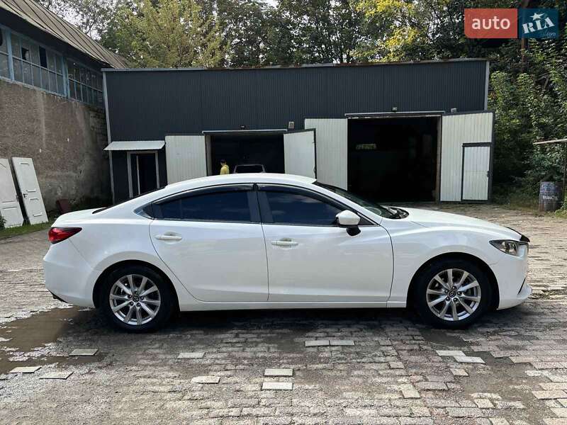 Седан Mazda 6 2014 в Рахове