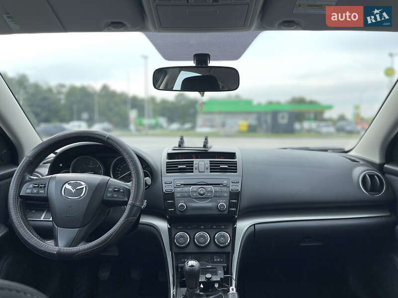 Седан Mazda 6 2010 в Радивилове