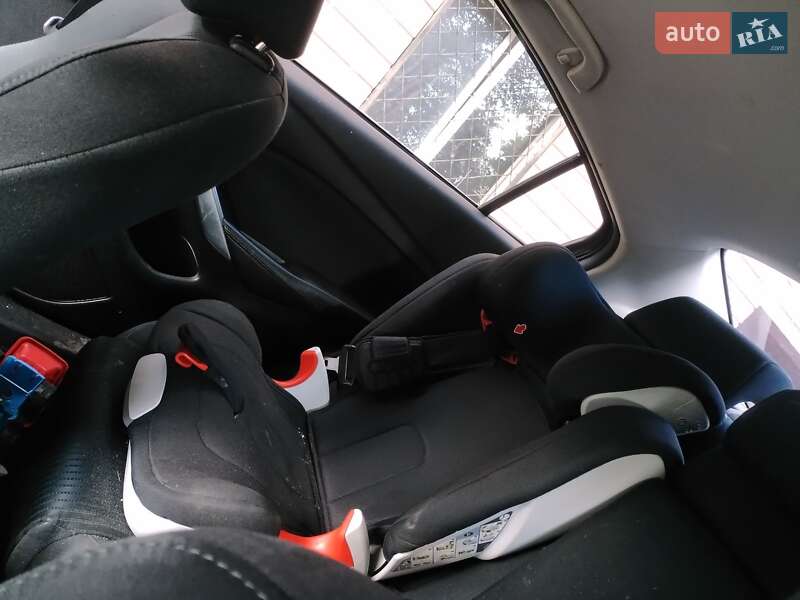 Седан Mazda 6 2012 в Киеве