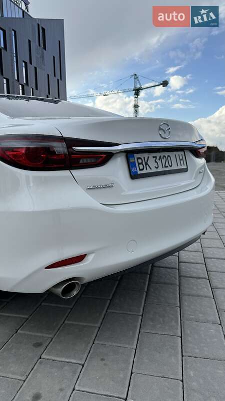 Седан Mazda 6 2018 в Ровно