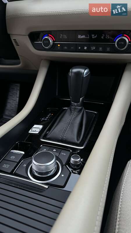 Седан Mazda 6 2018 в Ровно