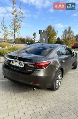 Седан Mazda 6 2016 в Ровно