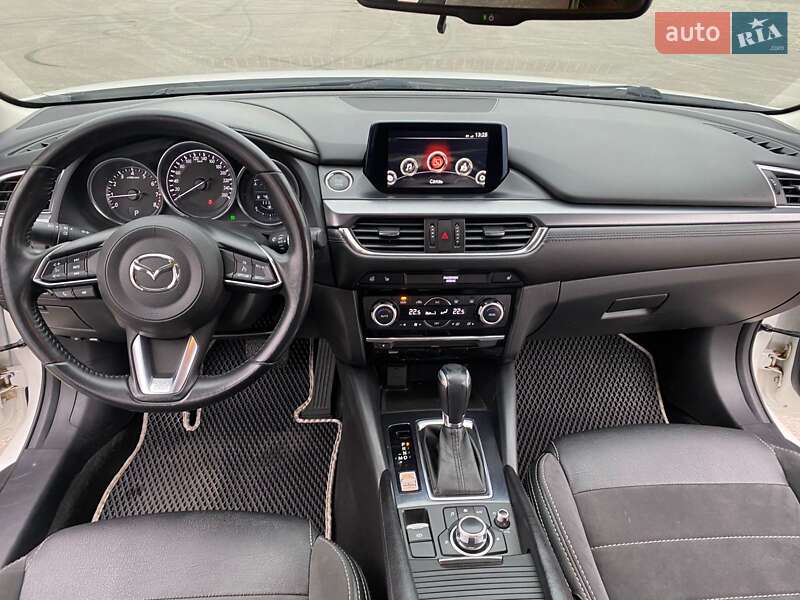 Седан Mazda 6 2017 в Харькове